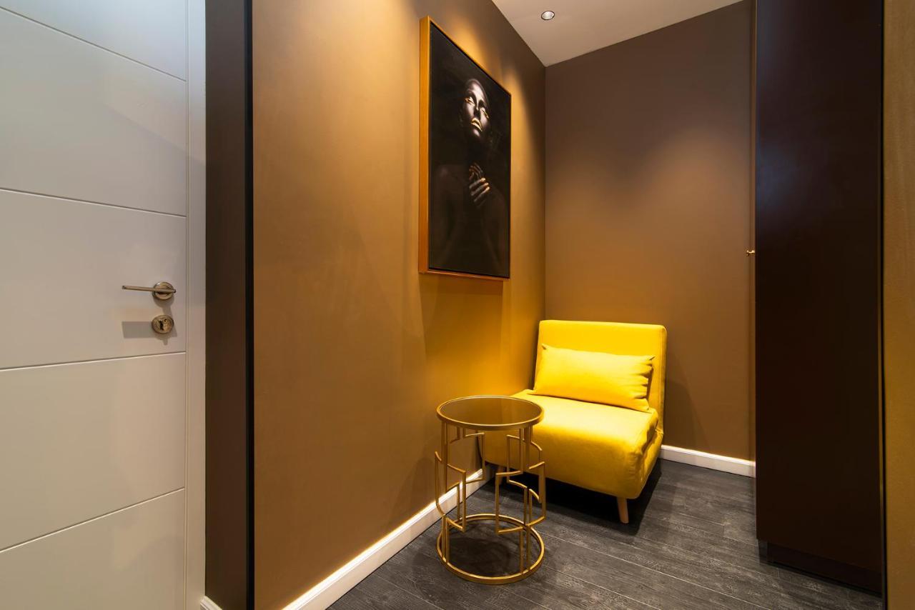 Crown Sea Apart Hotel Тел Авив Екстериор снимка